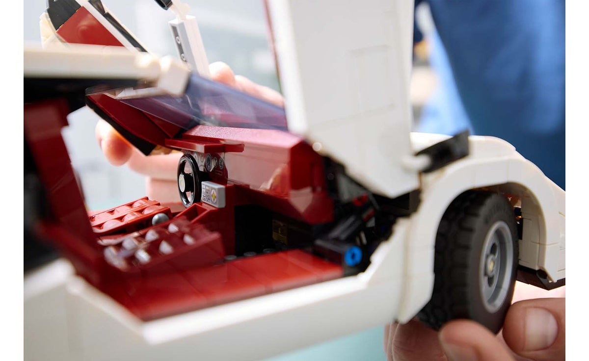 LEGO ICONS Lamborghini Countach 5000 Quattrovalvole 10337