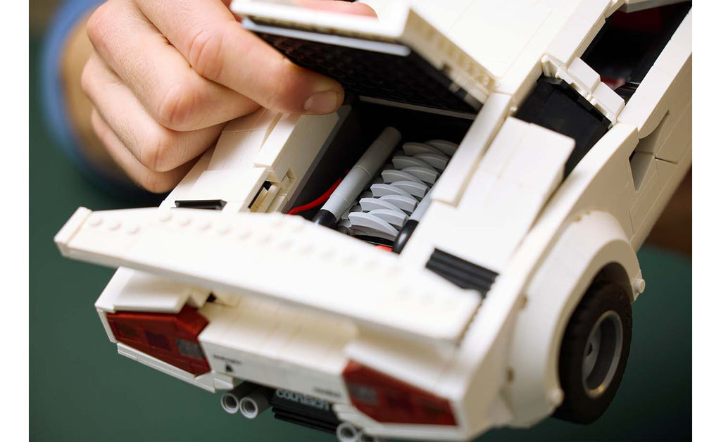 LEGO ICONS Lamborghini Countach 5000 Quattrovalvole 10337