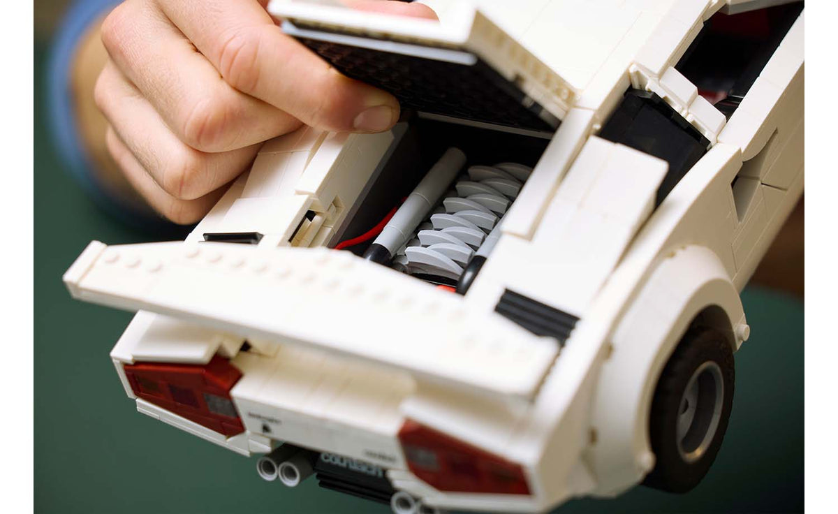 LEGO ICONS Lamborghini Countach 5000 Quattrovalvole 10337
