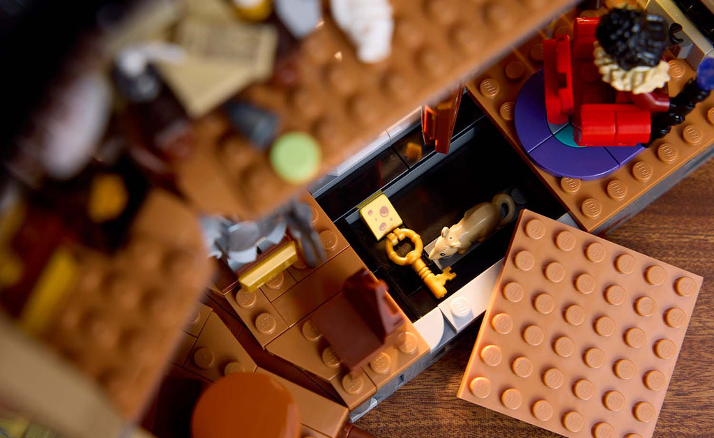 LEGO ICONS Mayor Manor 11383