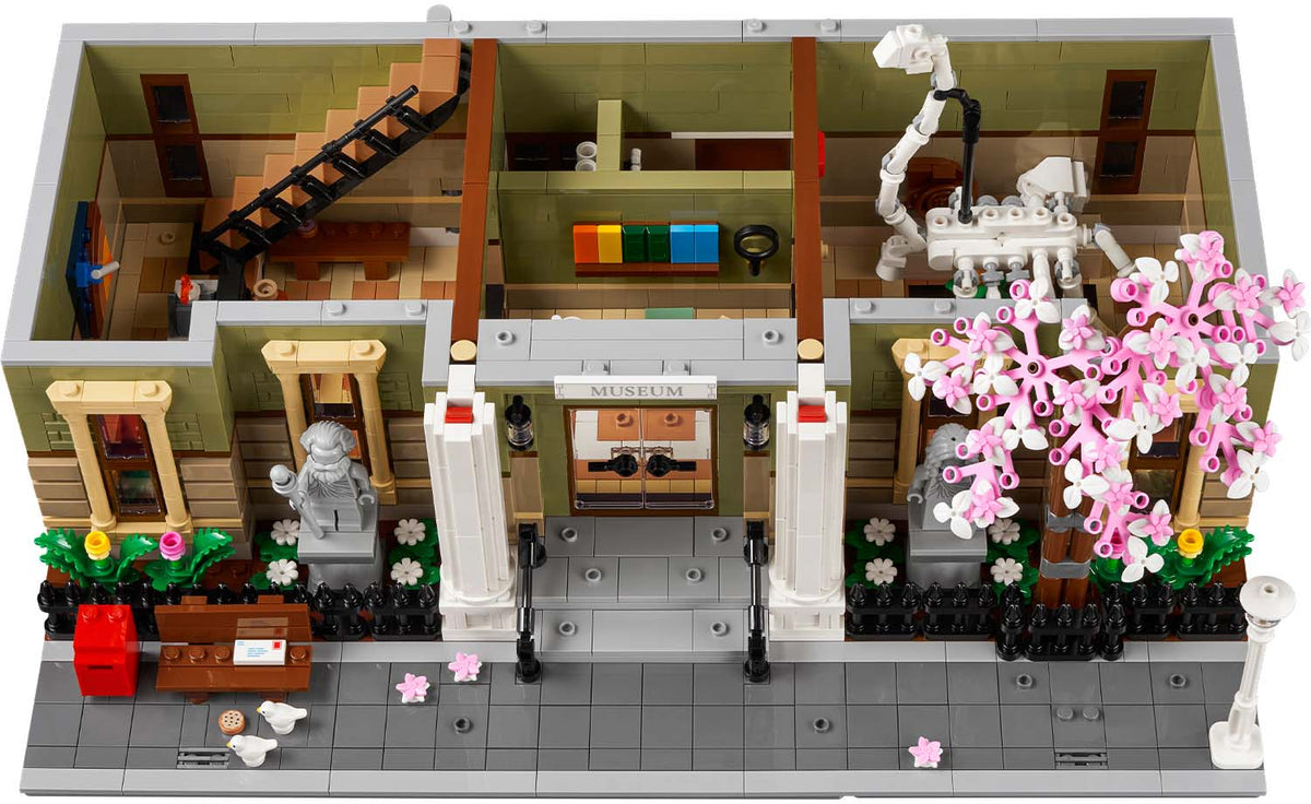 LEGO ICONS Natural History Museum 10326