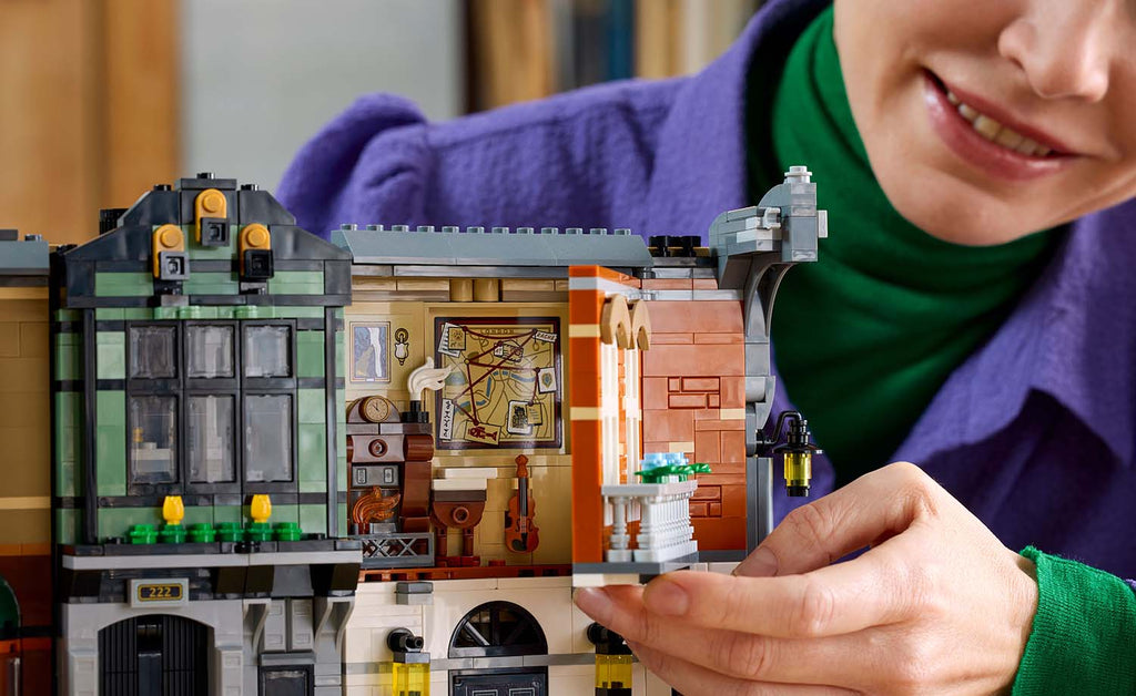 LEGO ICONS Sherlock Holmes: Book Nook 10351