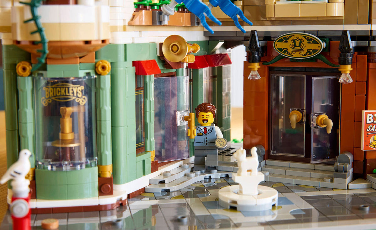 LEGO ICONS Shopping Street 11371