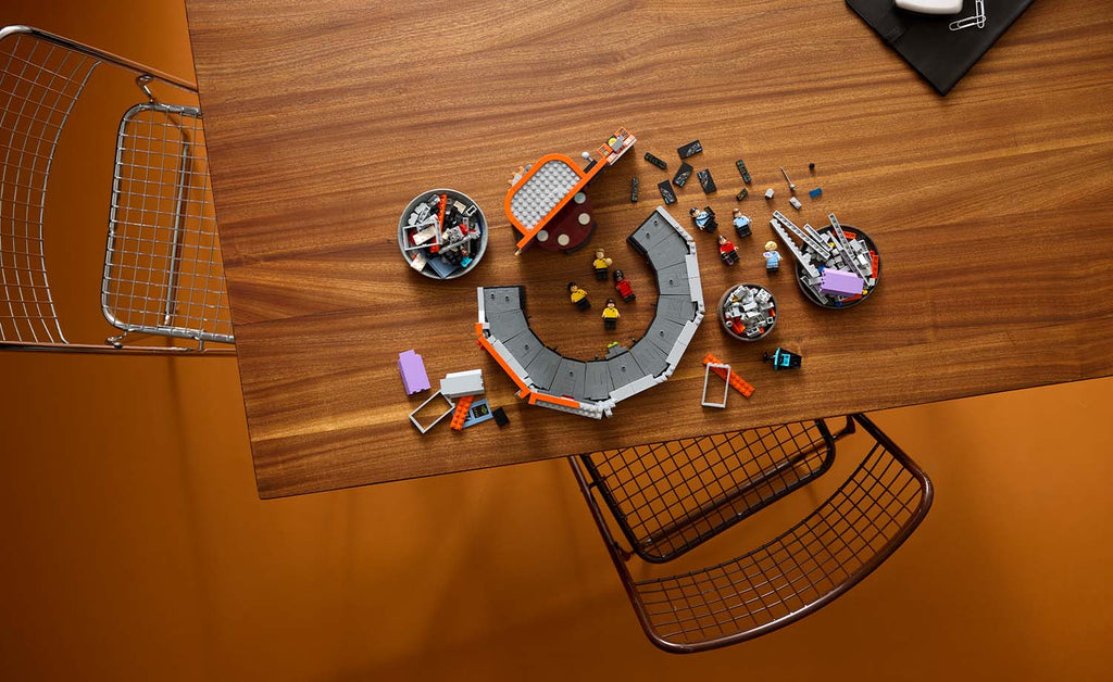 LEGO ICONS Star Trek: U.S.S. Enterprise NCC-1701 Bridge 11385