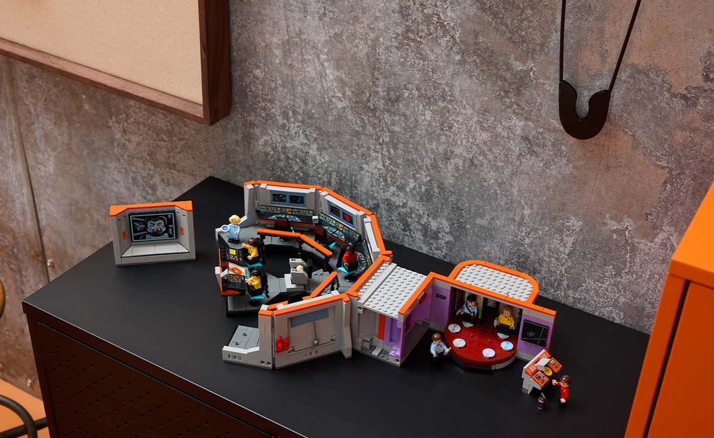 LEGO ICONS Star Trek: U.S.S. Enterprise NCC-1701 Bridge 11385