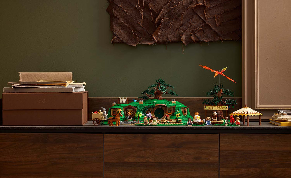 LEGO ICONS The Lord of the Rings: The Shire 10354