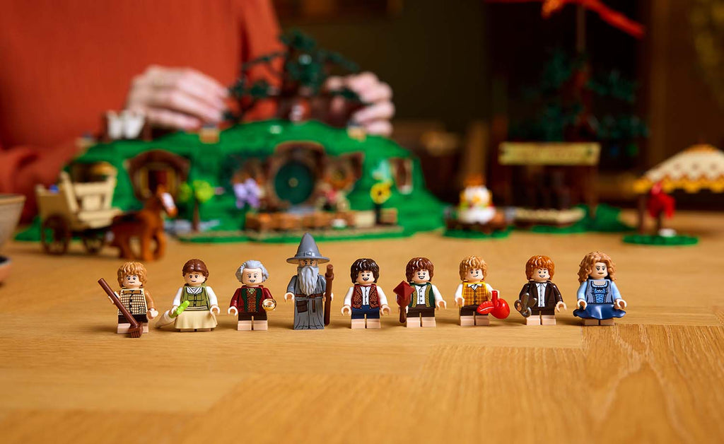 LEGO ICONS The Lord of the Rings: The Shire 10354