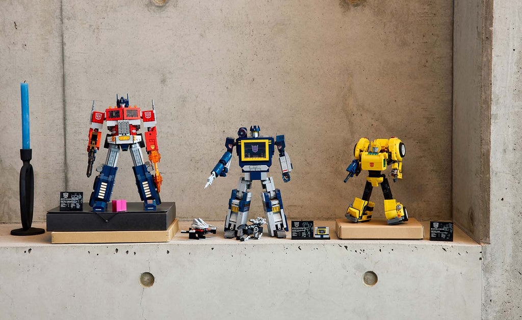 LEGO ICONS Transformers: Soundwave 10358