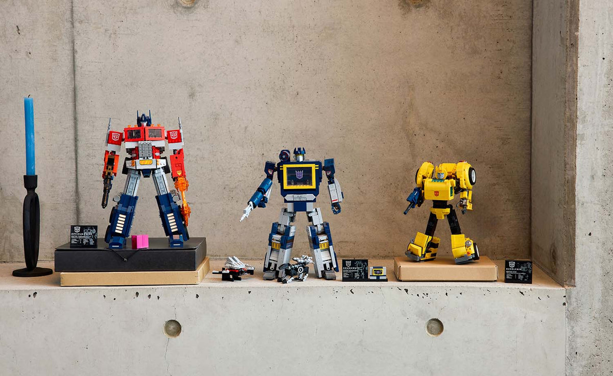 LEGO ICONS Transformers: Soundwave 10358
