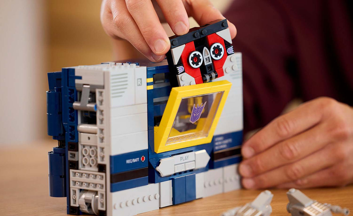 LEGO ICONS Transformers: Soundwave 10358