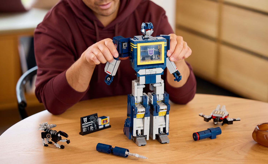 LEGO ICONS Transformers: Soundwave 10358