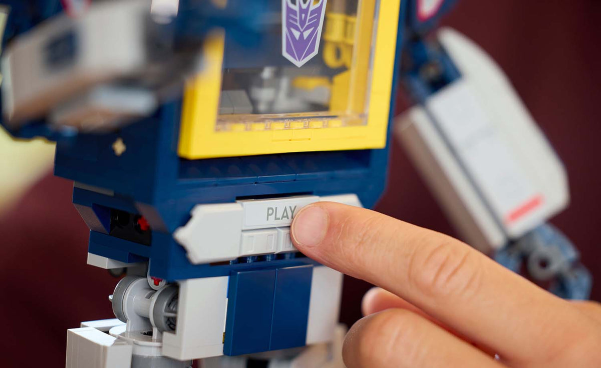 LEGO ICONS Transformers: Soundwave 10358