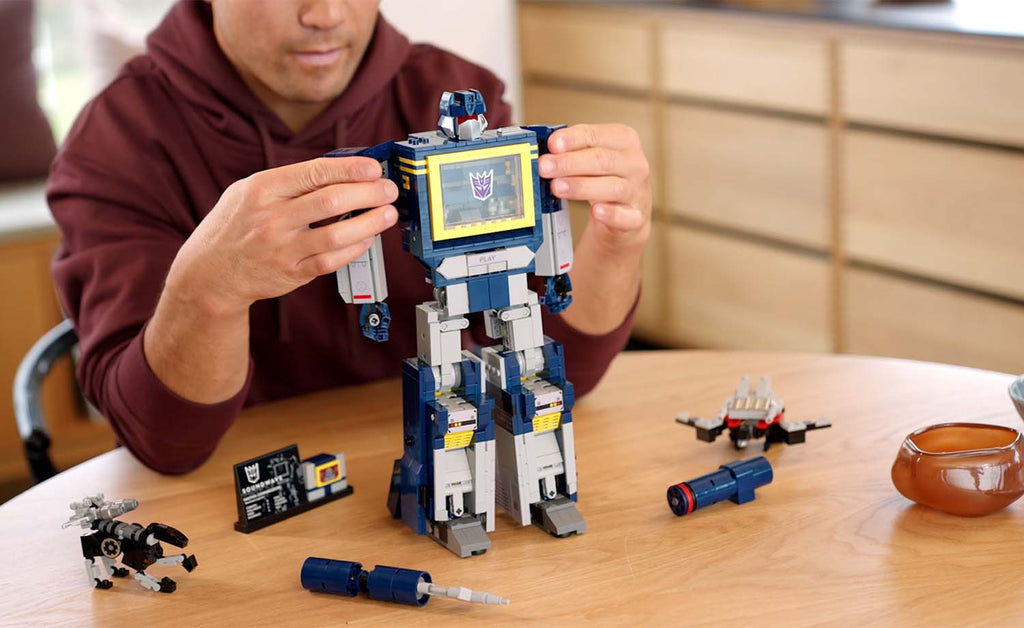 LEGO ICONS Transformers: Soundwave 10358