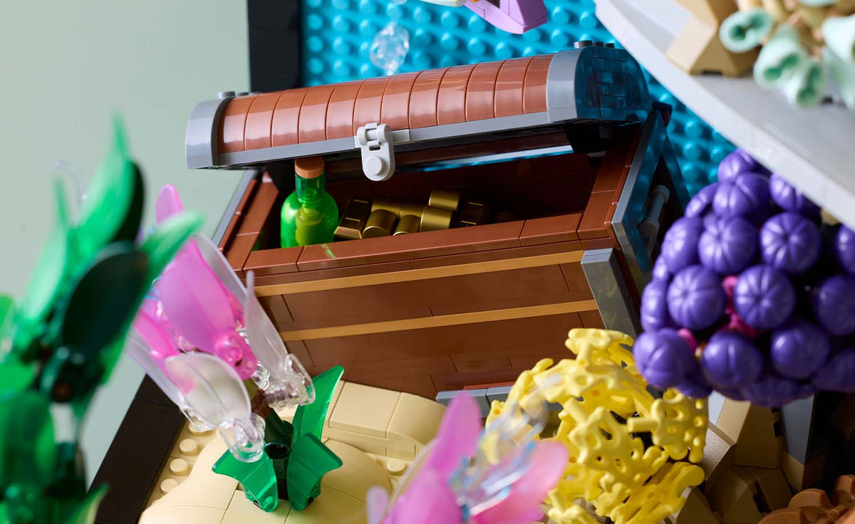 LEGO ICONS Tropical Aquarium 10366