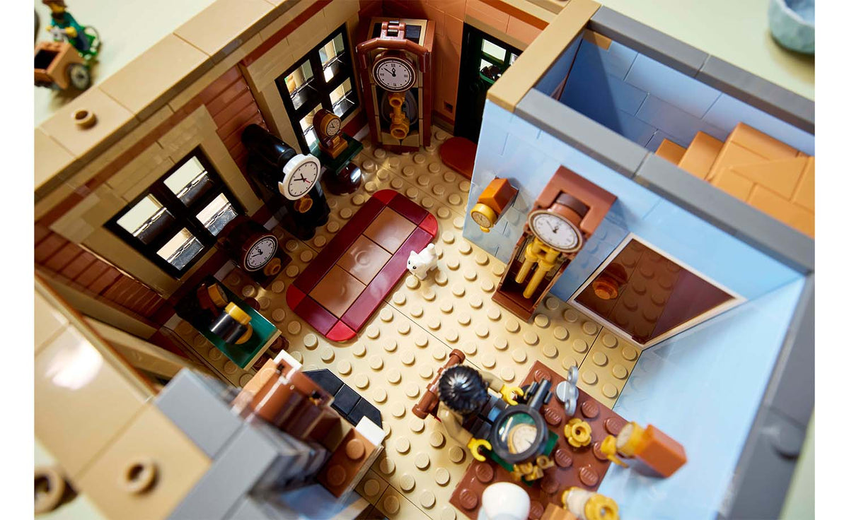 LEGO ICONS Tudor Corner 10350