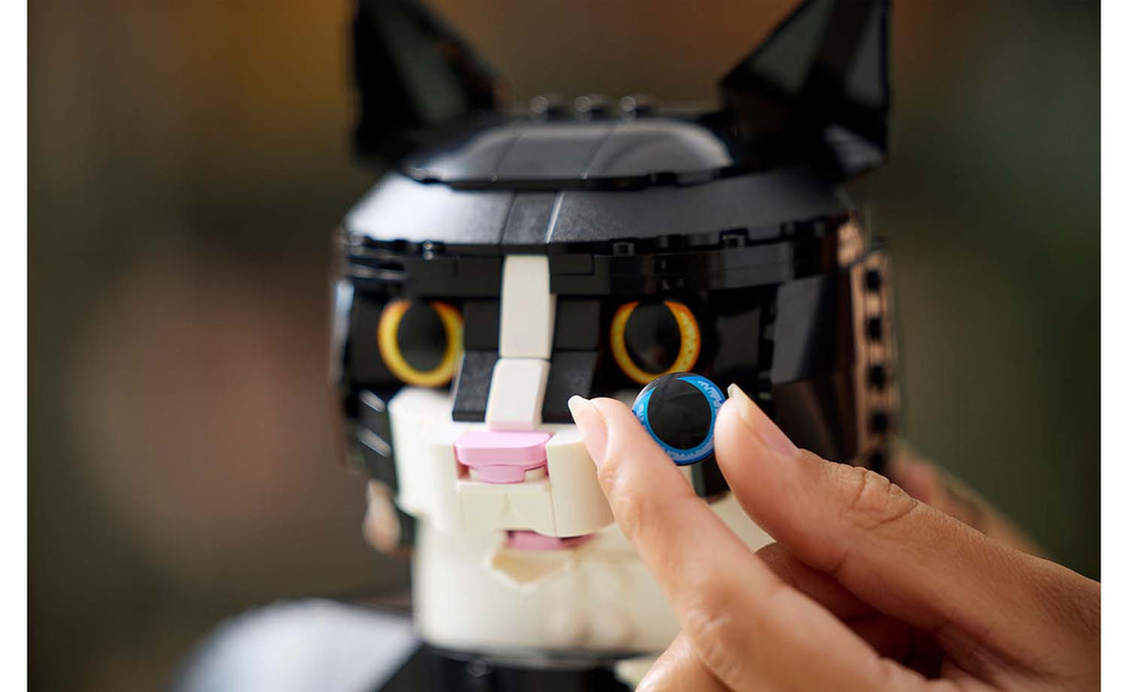 LEGO Ideas Tuxedo Cat 21349