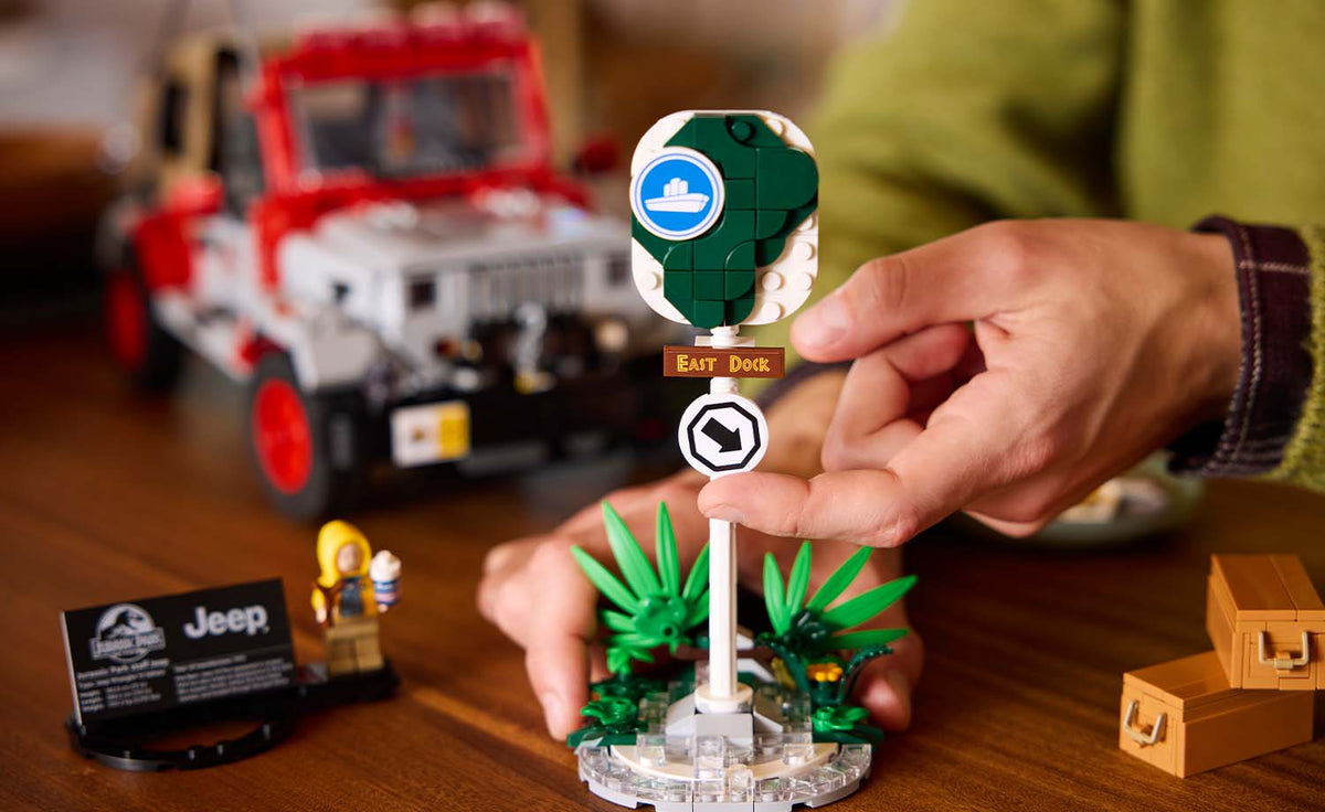 LEGO Jurassic World Jurassic Park Jeep Wrangler 77984