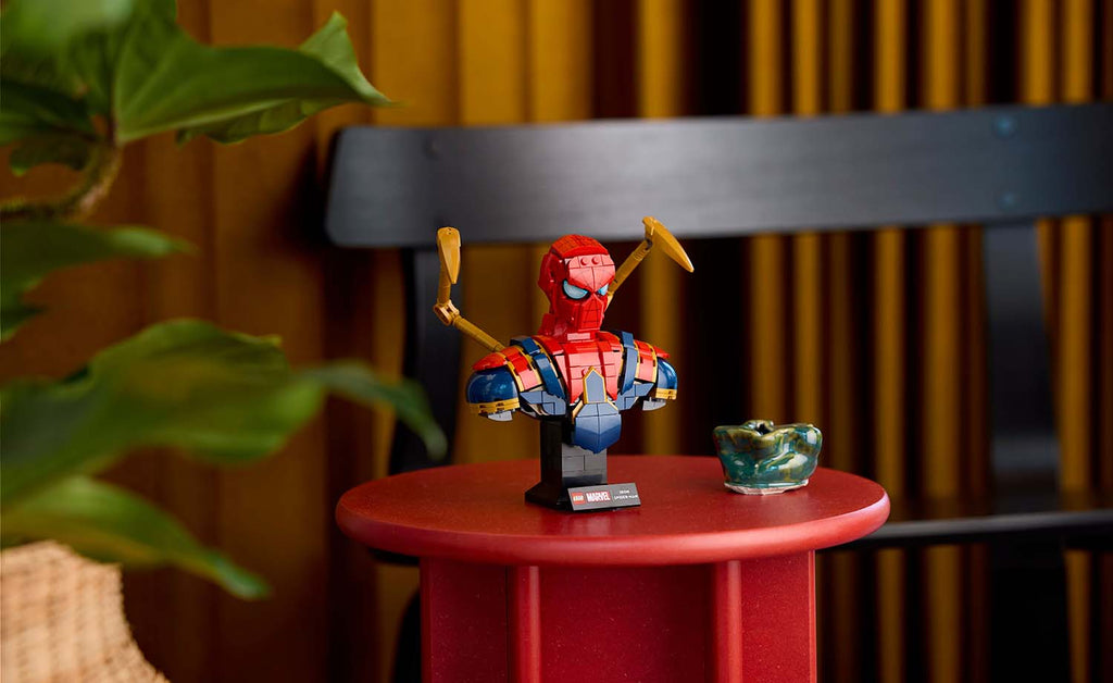 LEGO Marvel Iron Spider-Man Bust 76326