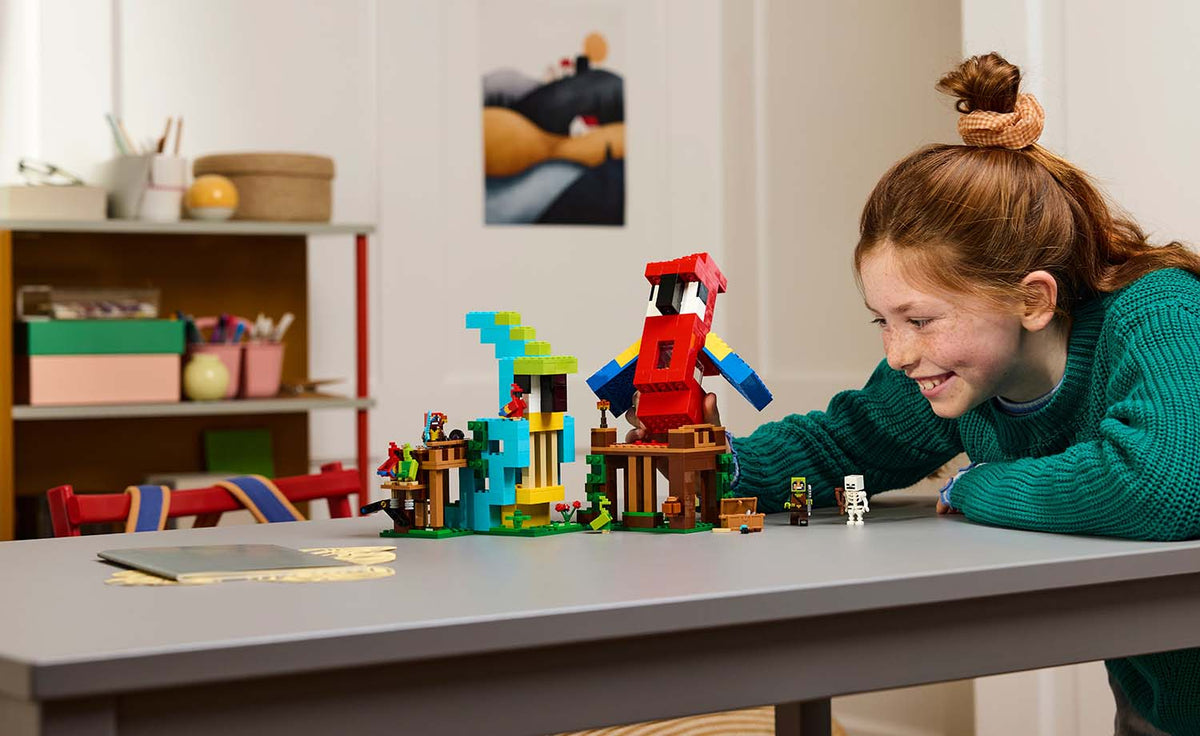 LEGO Minecraft The Parrot Houses 21282