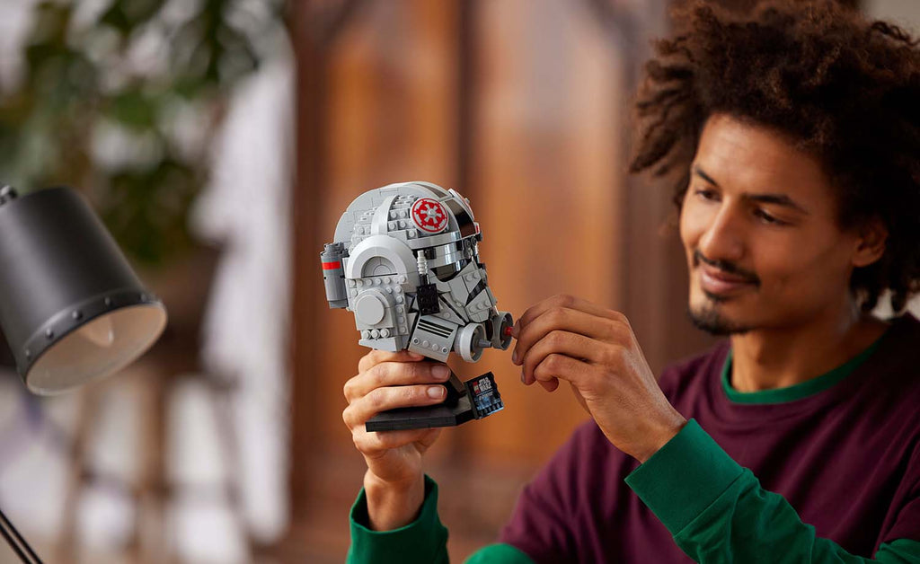 LEGO Star Wars AT-AT Driver Helmet 75429
