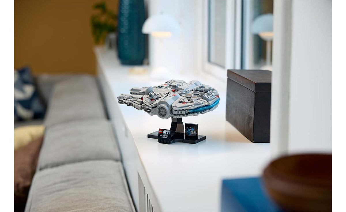 LEGO Star Wars Millennium Falcon 75375