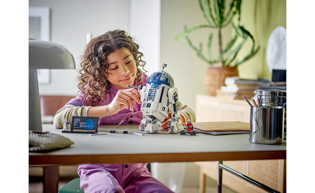LEGO Star Wars R2-D2 75379