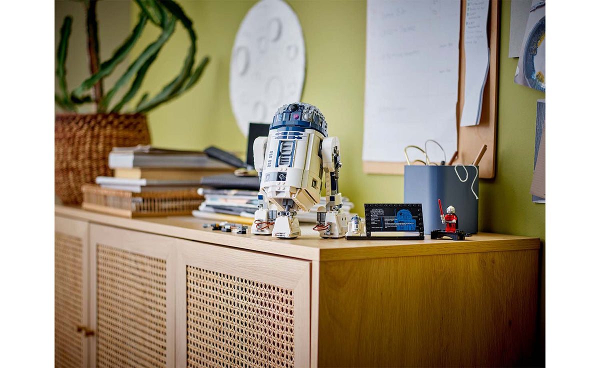 LEGO Star Wars R2-D2 75379