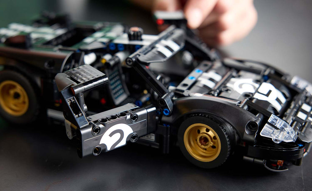 LEGO Technic 1966 Ford GT40 MKII Race Car 42223
