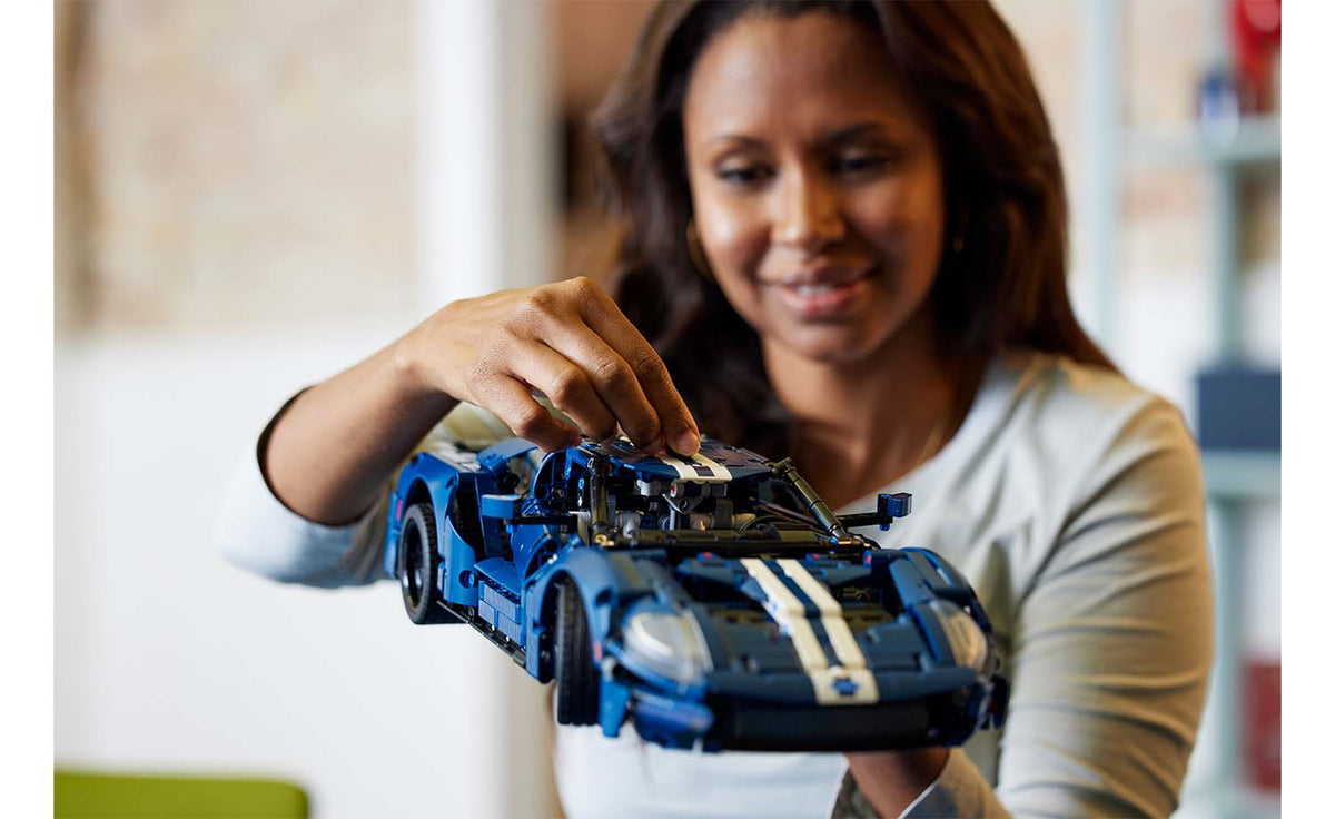 LEGO Technic 2022 Ford GT 42154