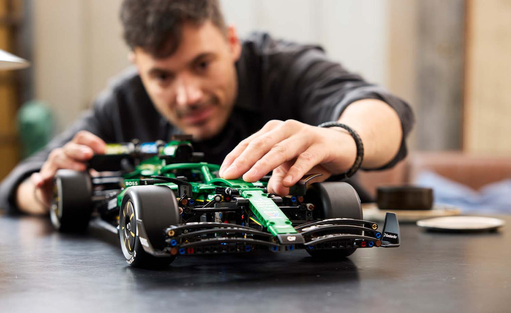 LEGO Technic Aston Martin Aramco AMR25 F1 Car 42240