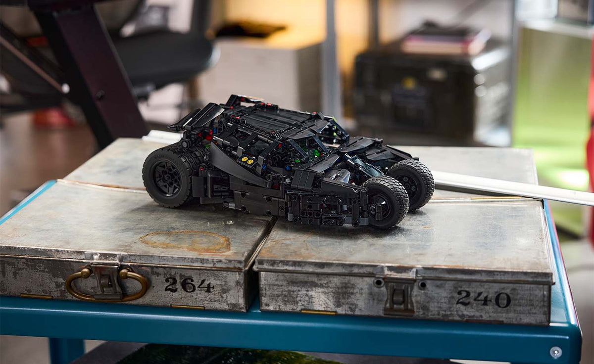 LEGO Technic Batmobile Tumbler 42239