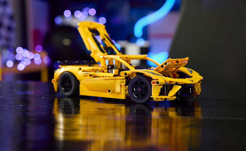 LEGO Technic Chevrolet Corvette Stingray 42205