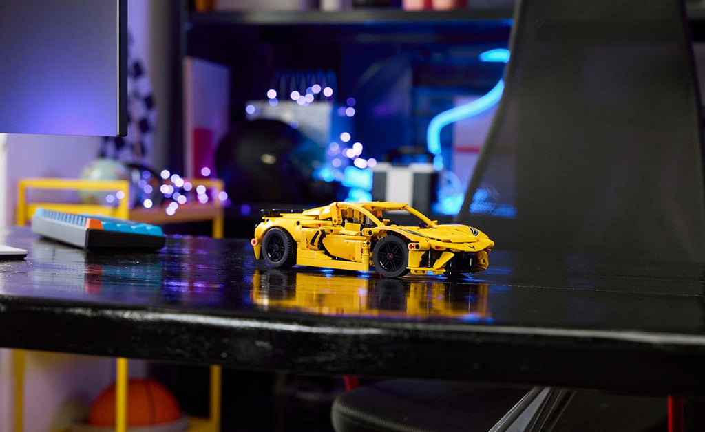 LEGO Technic Chevrolet Corvette Stingray 42205