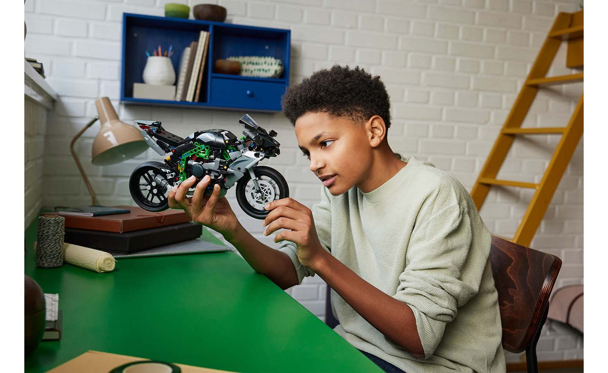 LEGO Technic Kawasaki Ninja H2R Motorcycle 42170