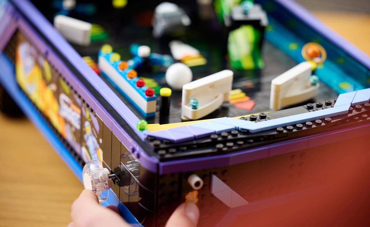 LEGO ICONS Arcade Pinball Machine 11374