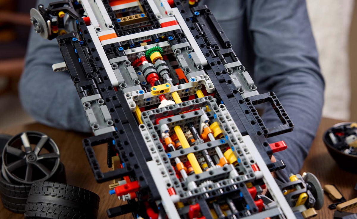 LEGO Technic Koenigsegg Sadair's Spear Megacar 42232