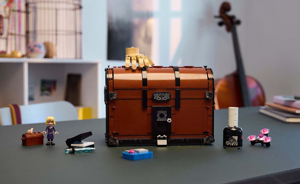 LEGO Wednesday Thing's Apartment 76785