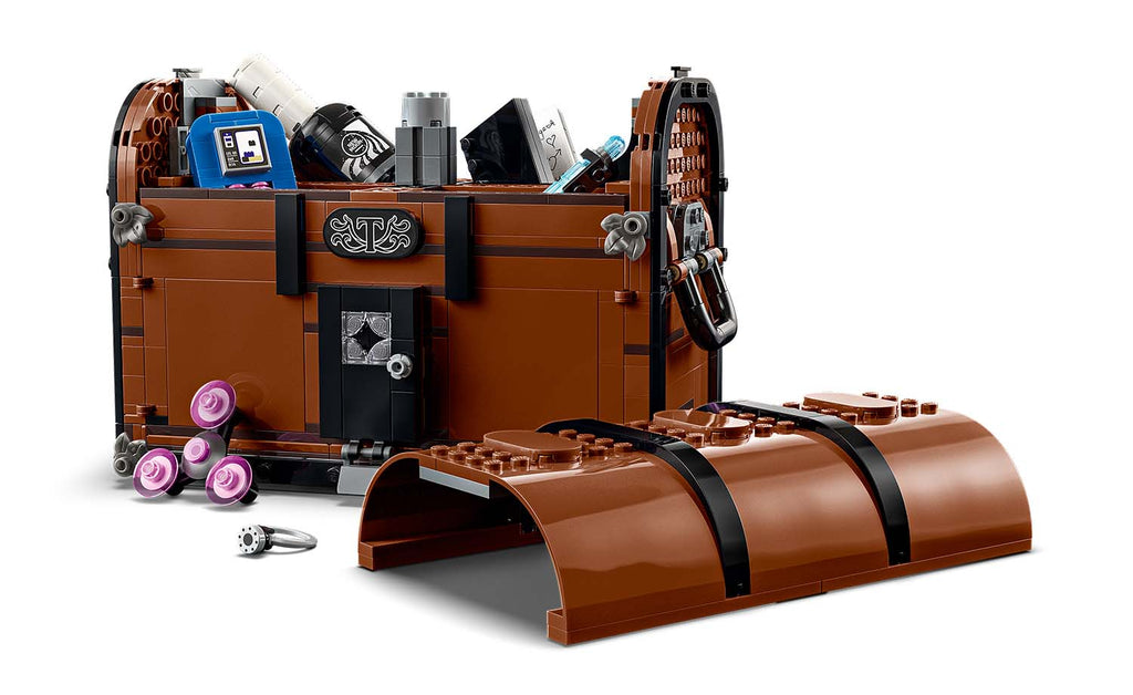 LEGO Wednesday Thing's Apartment 76785