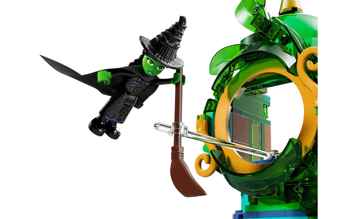 LEGO Wicked Welcome to Emerald City 75684